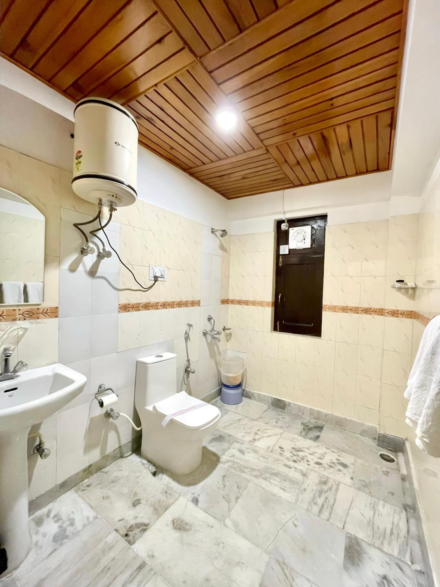Hotel Rollingrang Kalpa Εξωτερικό φωτογραφία